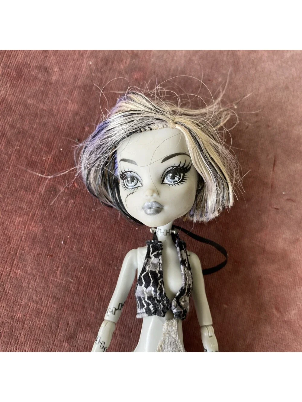 Frankie Stein Skull Shores Black & White Variant MH Doll Monster High Ghoul